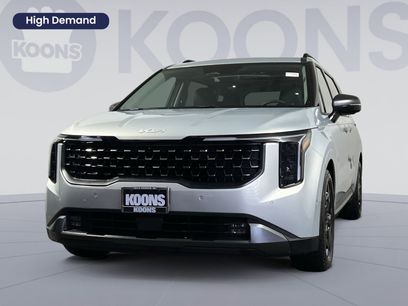 Used 2025 Kia Carnival SX