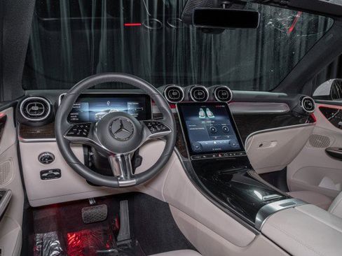 Certified 2026 Mercedes-Benz GLC 300 image 18