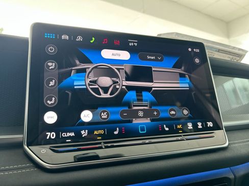 New 2026 Volkswagen Tiguan SE R-Line FWD image 31