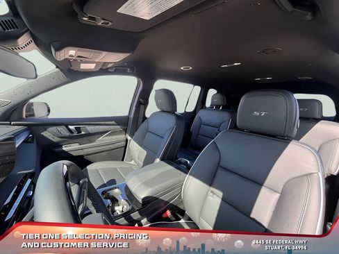 New 2025 Buick Enclave Sport Touring w/ Super Cruise Package image 13