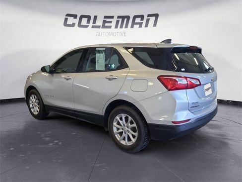 Used 2019 Chevrolet Equinox LS image 3