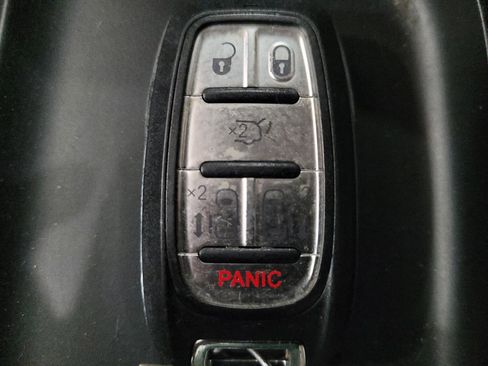 Used 2021 Chrysler Voyager Lxi FWD image 32