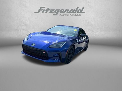 Used 2024 Toyota GR86 Premium RWD image 3