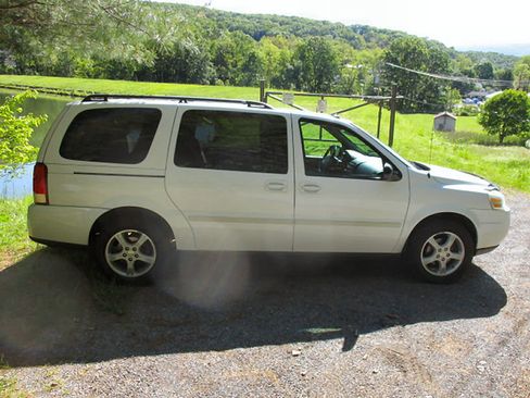 Used 2005 Chevrolet Uplander LS w/ LS Easy Order Package image 4