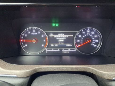 Used 2023 Kia Sorento S image 8