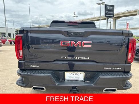 Used 2022 GMC Sierra 1500 Denali AWD/4WD image 9