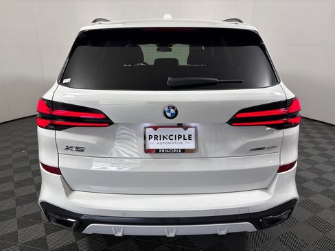 Certified 2024 BMW X5 sDrive40i w/ M Sport Package RWD image 6