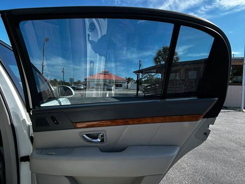 Used 2006 Kia Amanti FWD image 10