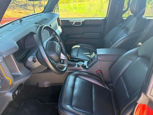 Used 2024 Ford Bronco Badlands AWD/4WD image 8