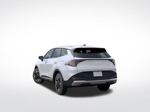 Used 2026 Kia Sportage LX FWD image 4