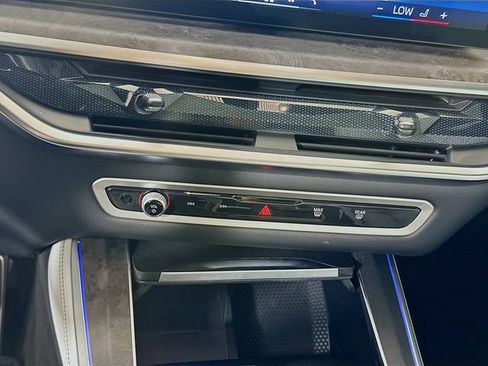Used 2024 BMW X5 xDrive40i w/ M Sport Package AWD/4WD image 16