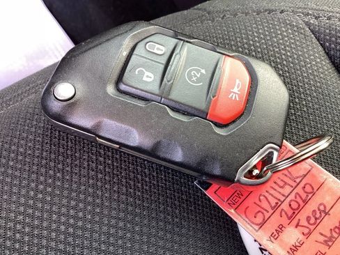Used 2020 Jeep Wrangler Unlimited Sport S AWD/4WD image 24