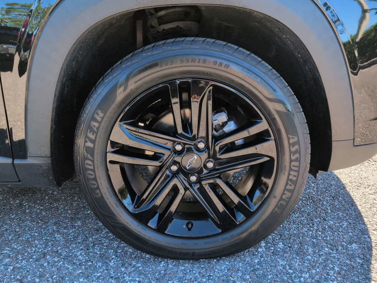Used 2024 Chevrolet Trax ACTIV w/ Sunroof Package FWD image 11