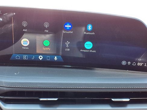 Used 2025 Cadillac XT4 Premium Luxury w/ Technology Package FWD image 14