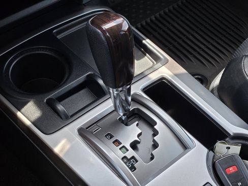 Used 2022 Toyota 4Runner Limited RWD image 23