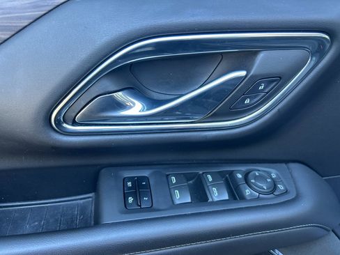 Used 2023 Chevrolet Tahoe Z71 w/ Luxury Package image 21