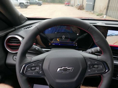 New 2026 Chevrolet Trax RS w/ Sunroof Package image 21