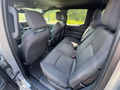 Certified 2025 Toyota Tacoma SR5 AWD/4WD image 17