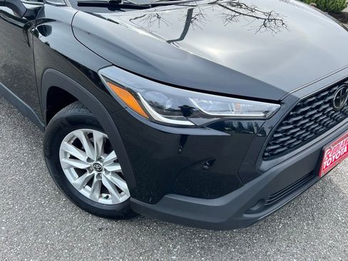 Certified 2023 Toyota Corolla Cross LE image 2