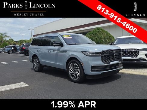 Certified 2025 Lincoln Navigator Reserve AWD/4WD image 1