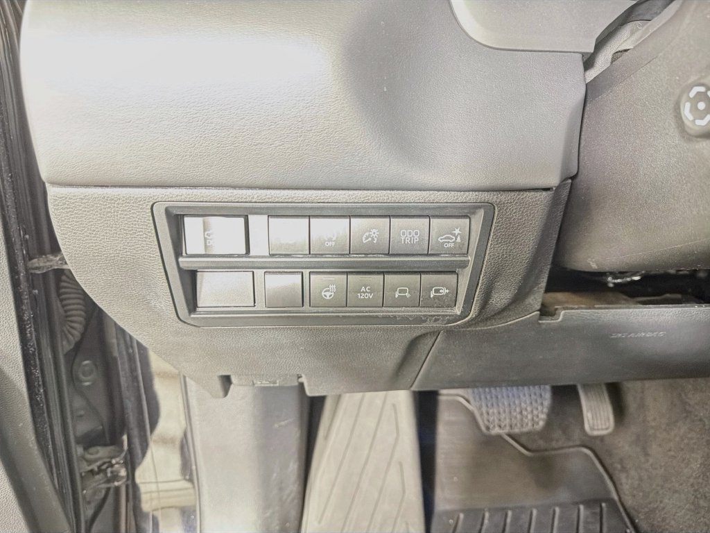 Used 2022 Toyota Tundra Platinum AWD/4WD image 11