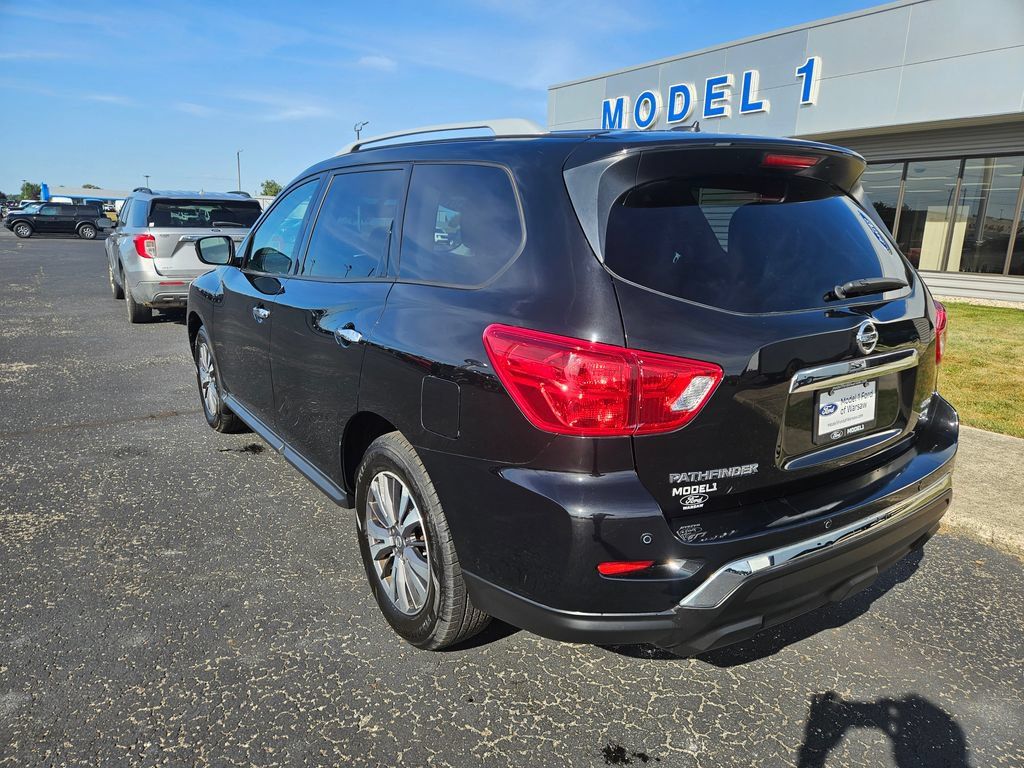 Used 2017 Nissan Pathfinder SV w/ SV Tech Package AWD/4WD image 8
