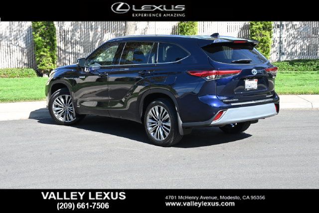 Used 2021 Toyota Highlander Platinum AWD/4WD image 4