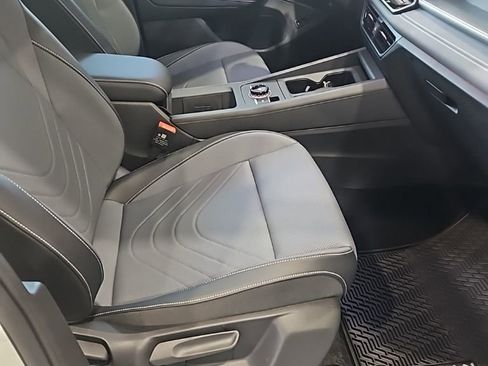 New 2026 Volkswagen Tiguan SE image 13