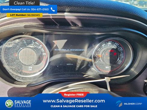 Used 2018 Dodge Challenger SXT image 12
