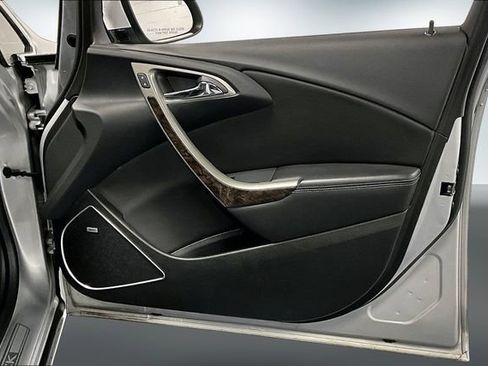 Used 2012 Buick Verano Leather FWD image 21