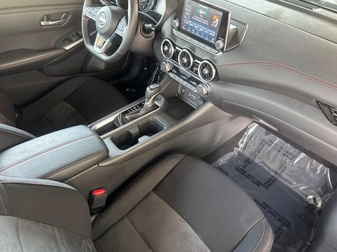 Certified 2024 Nissan Sentra SR FWD image 15