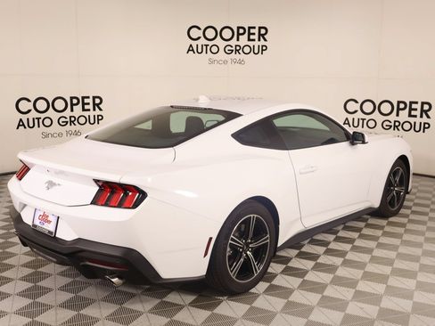 Used 2024 Ford Mustang Coupe RWD image 18