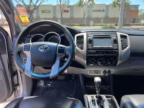 Used 2013 Toyota Tacoma PreRunner w/ SR5 Pkg RWD image 15
