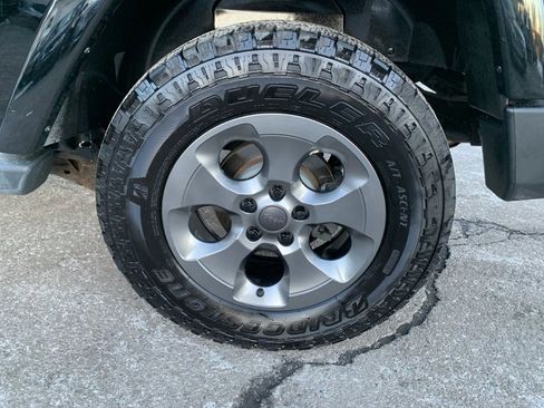 Used 2013 Jeep Wrangler Sahara w/ Dual Top Group image 18