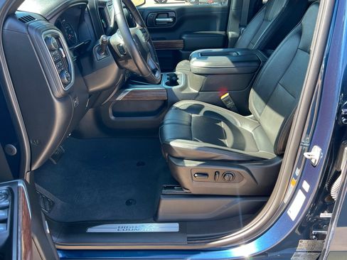 Used 2021 Chevrolet Silverado 1500 High Country w/ Technology Package AWD/4WD image 17