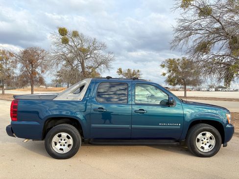Used 2007 Chevrolet Avalanche LT w/ LT Preferred Equipment Group image 53