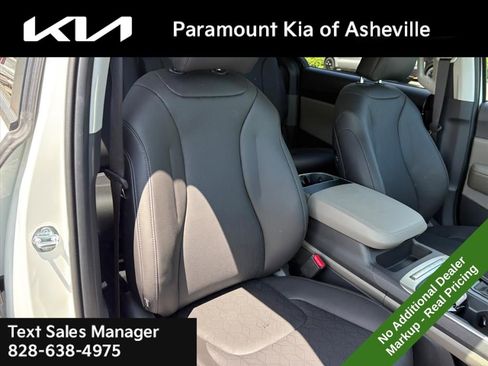 New 2026 Kia Carnival FWD image 20