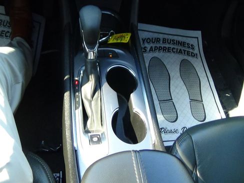 Used 2024 Chevrolet Malibu LT image 27