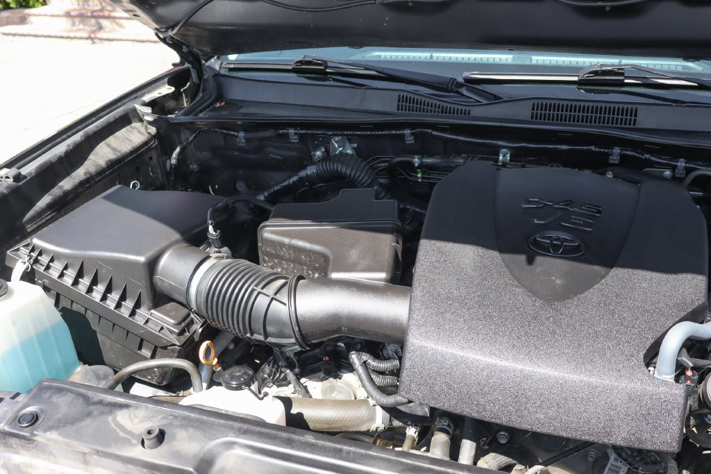 Used 2022 Toyota Tacoma SR5 AWD/4WD image 14