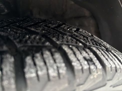 Used 2021 Hyundai Ioniq Limited image 27