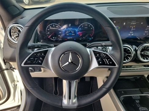New 2025 Mercedes-Benz GLB 250 GLB 250 image 21