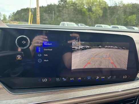 New 2026 Chevrolet Suburban High Country AWD/4WD image 20