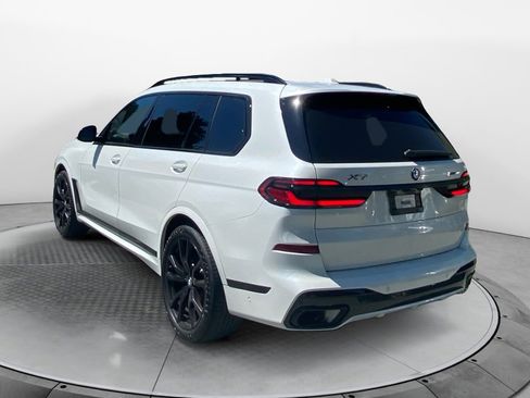 Used 2025 BMW X7 xDrive40i w/ M Sport Package AWD/4WD image 5