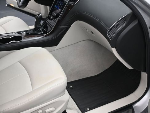 Used 2018 INFINITI Q50 Luxe w/ Essential Package (3.0T Luxe) image 9