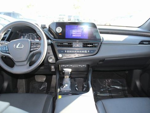 Certified 2023 Lexus ES 350 w/ Premium Package image 10