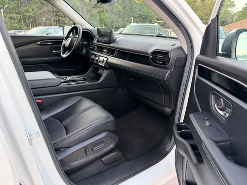 Used 2025 Honda Pilot Touring image 22