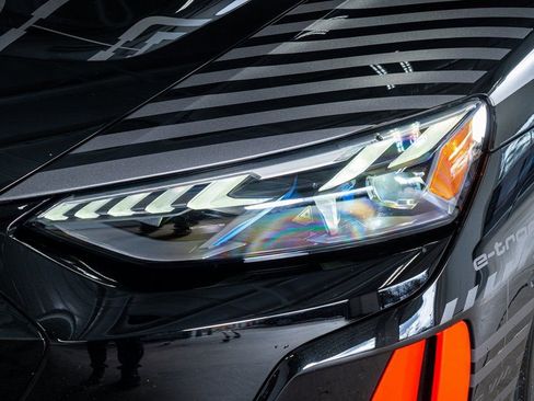 Used 2023 Audi RS e-tron GT image 13