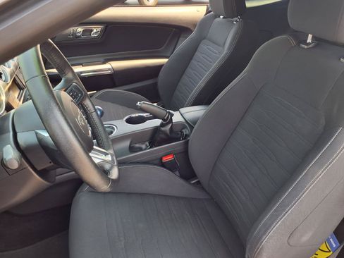 Used 2017 Ford Mustang GT w/ GT Performance Package RWD image 3