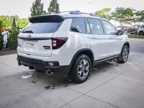 Used 2023 Honda Passport TrailSport image 11