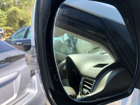 Used 2016 Lexus GX 460 Luxury w/ Preferred Accessory Package image 32